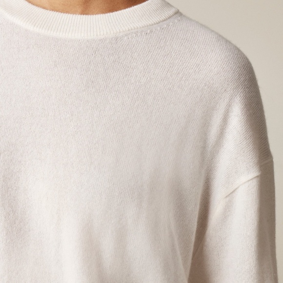 New JCREW Size XXS Cashmere Relaxed Crewneck Sweater in Snow $198 CB905 - Picture 3 of 5